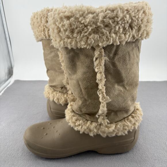 Crocs Womens Nadia Faux Fur Sherpa Lined Winder Boots Clogs Size 10 Tan Cream - Picture 9 of 13